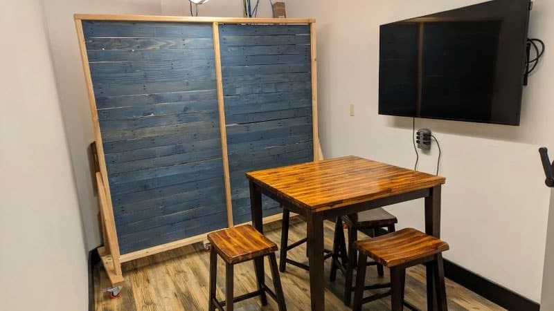 Small Conference Room TV Stools